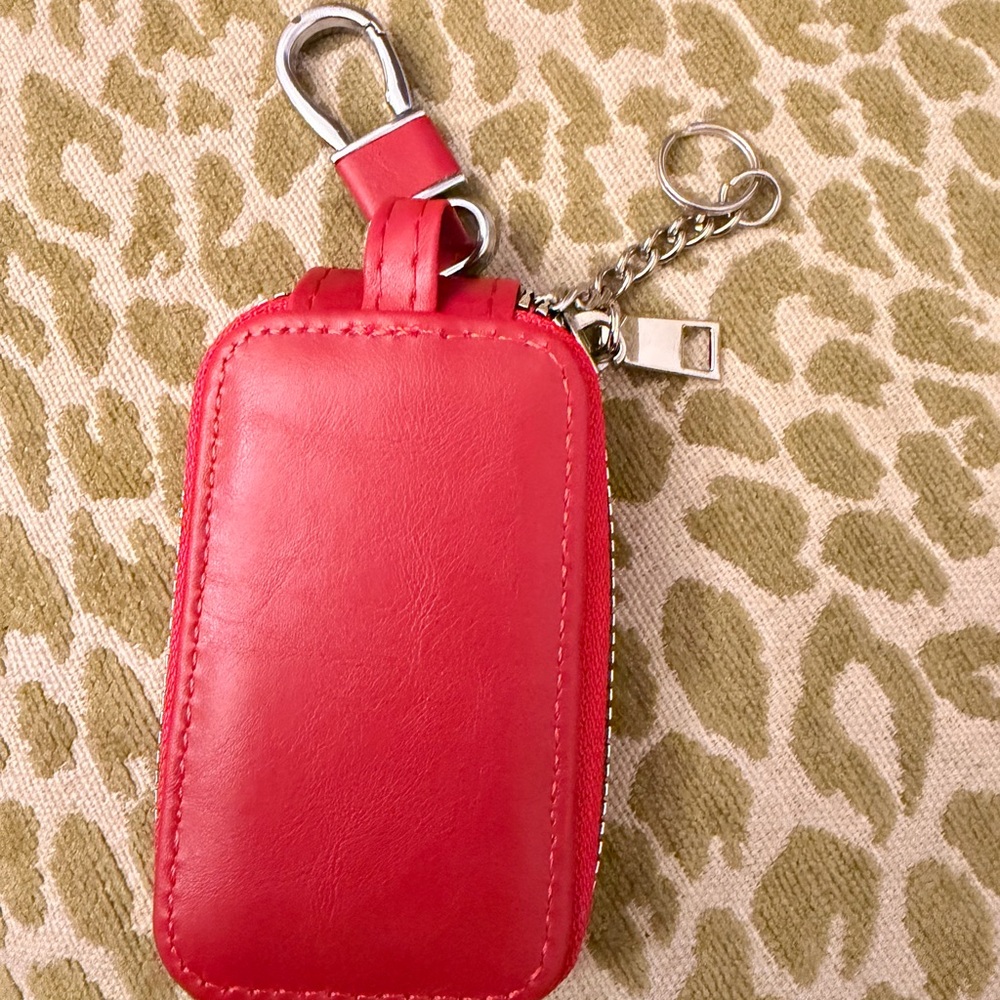 Red Keychain Wallet - Picture 3 of 8